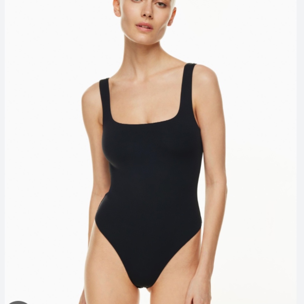 Aritzia Babaton Contour Squareneck Bodysuit in Black Size Large